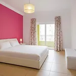 The Essence - Sea View 9 *