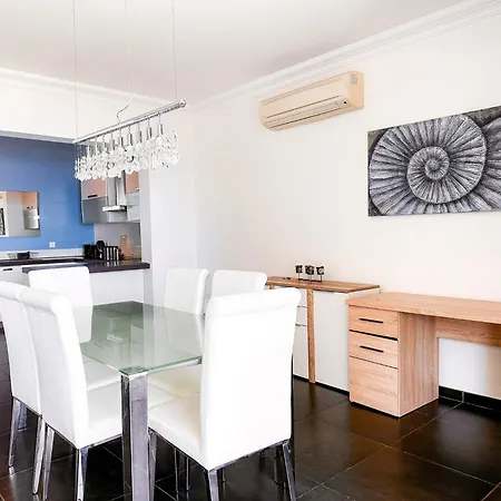 The Essence - Sea View 9 *