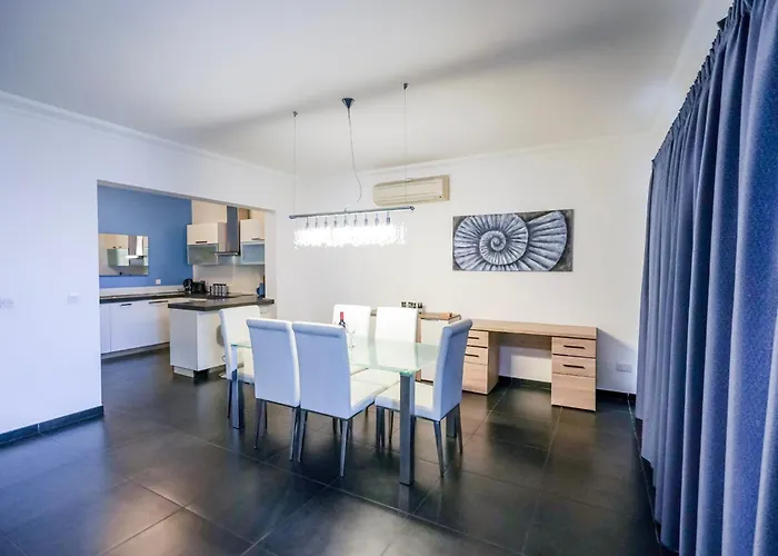 The Essence - S9 Sliema