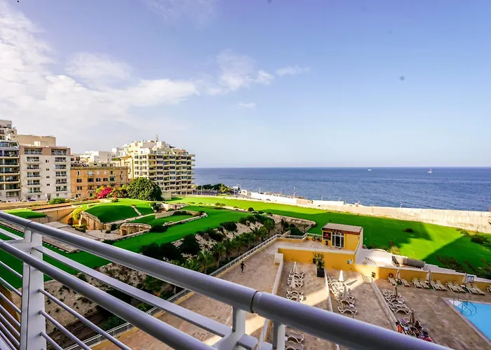 The Essence - S9 * Sliema
