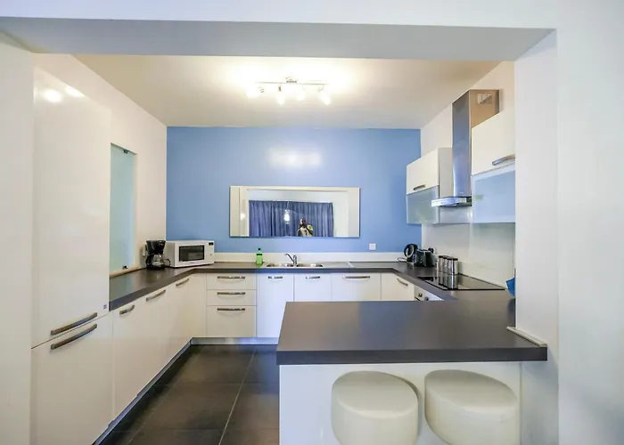 דירה Exclusive Front Sea View 3-bdr With Pool Sv 9 סליאמה