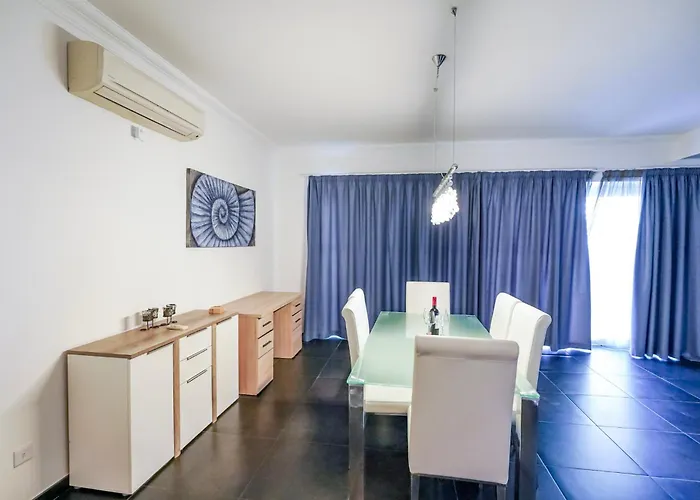 Exclusive Front Sea View 3-bdr With Pool Sv 9 דירה סליאמה